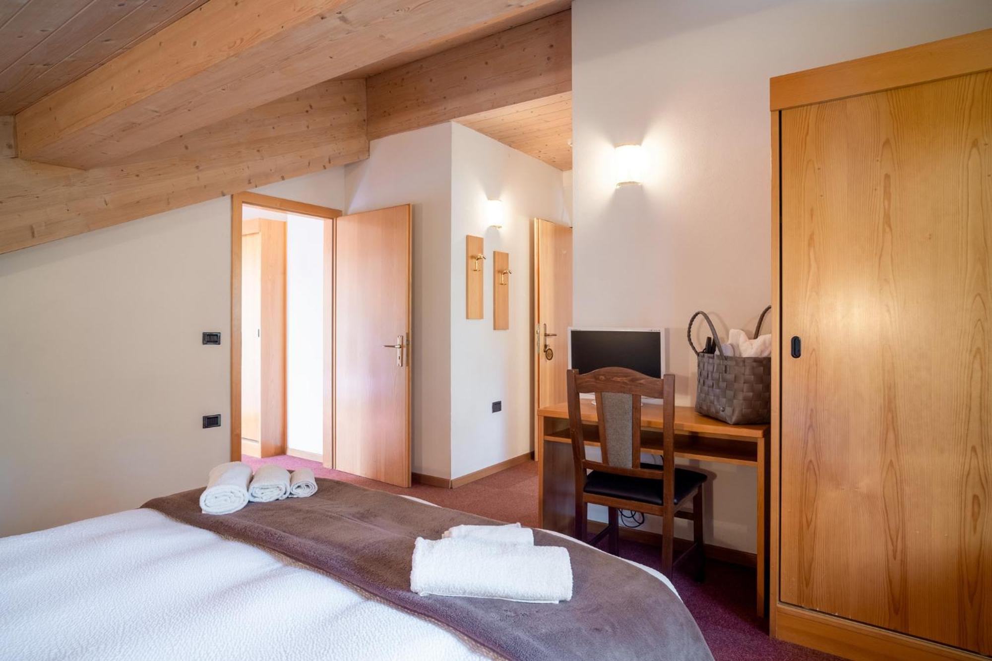 Hotel Piccola Baita Molveno Εξωτερικό φωτογραφία