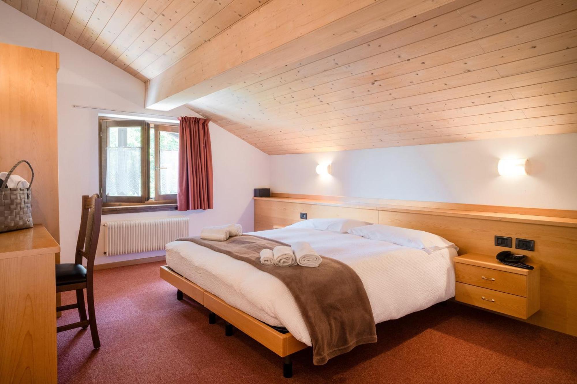 Hotel Piccola Baita Molveno Εξωτερικό φωτογραφία